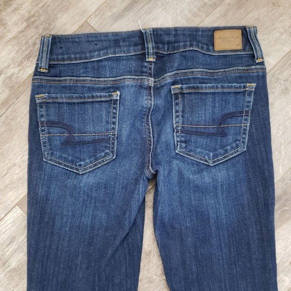 American Eagle Artist Crop Jeans 2 - Picture 4 of 9